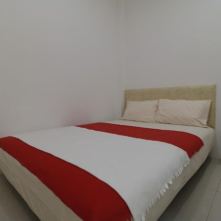 Room 28 Jacarta Exterior foto
