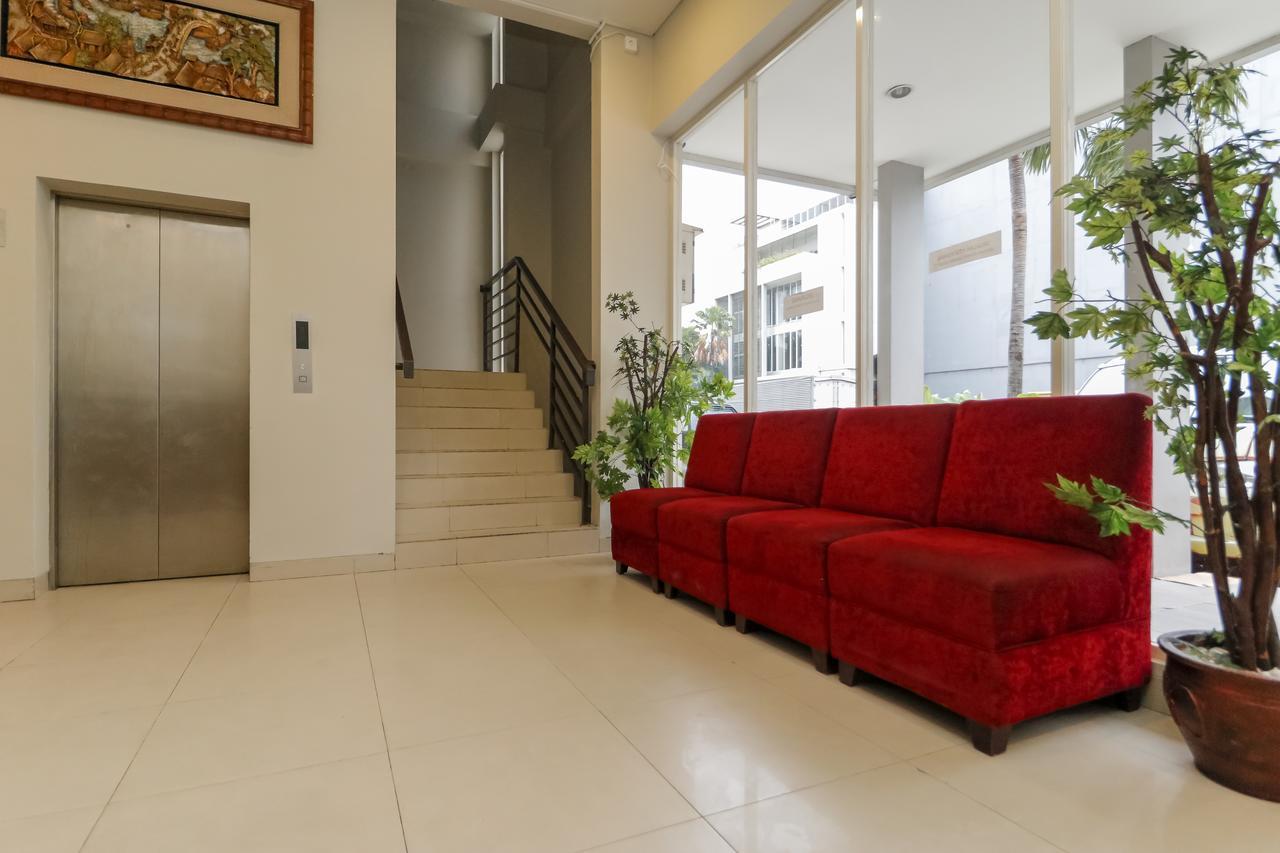 Room 28 Jacarta Exterior foto